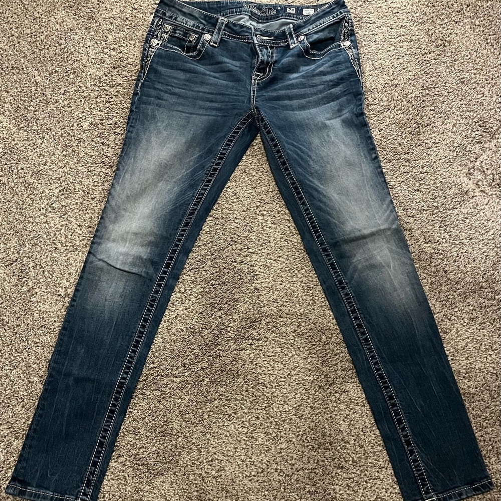 Miss Me signature skinny jeans, size 28. 30 inch inseam.